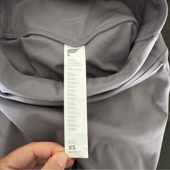 Fabletics Trinity Motion365® High-Waisted Leggings Size XS – Pockets, Sculpting - Picture 8 of 9